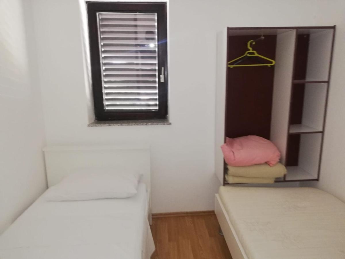Iva/Sepac 1 Apartamento Krk Town Exterior foto